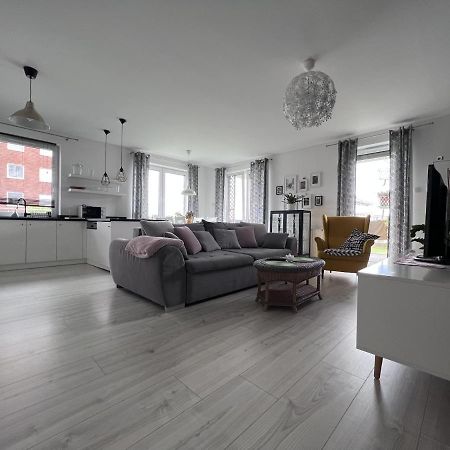 Apartament Z Tarasem Na Osiedlu Rakownica Jelenia Gora Bagian luar foto
