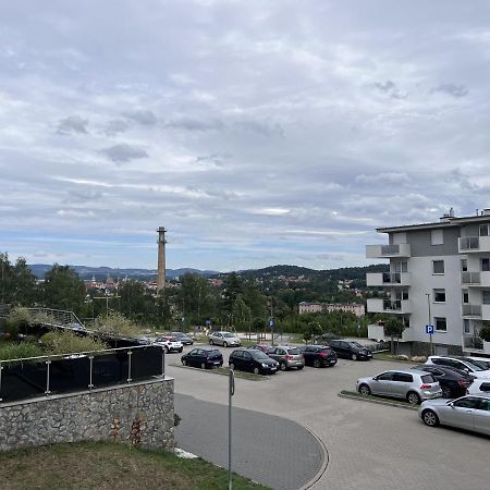 Apartament Z Tarasem Na Osiedlu Rakownica Jelenia Gora Bagian luar foto