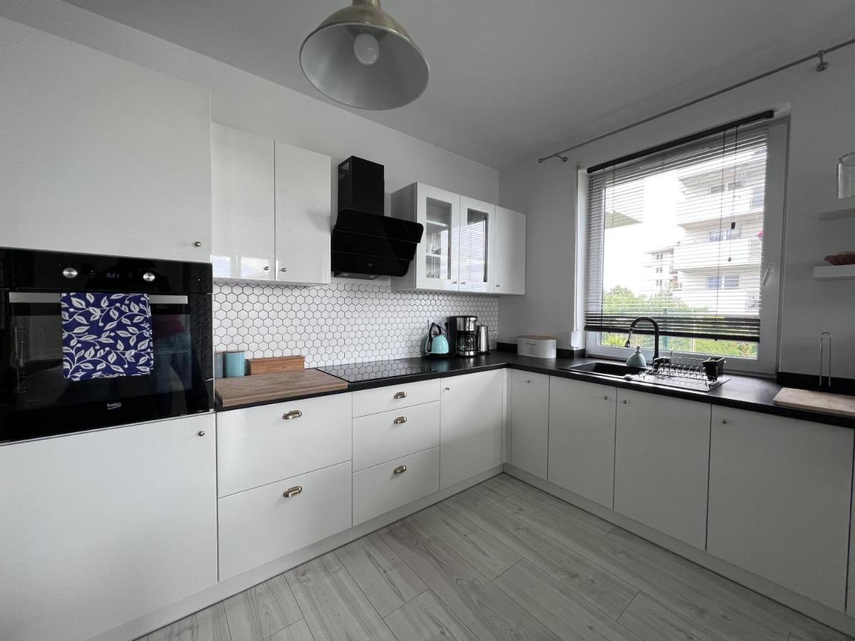 Apartament Z Tarasem Na Osiedlu Rakownica Jelenia Gora Bagian luar foto