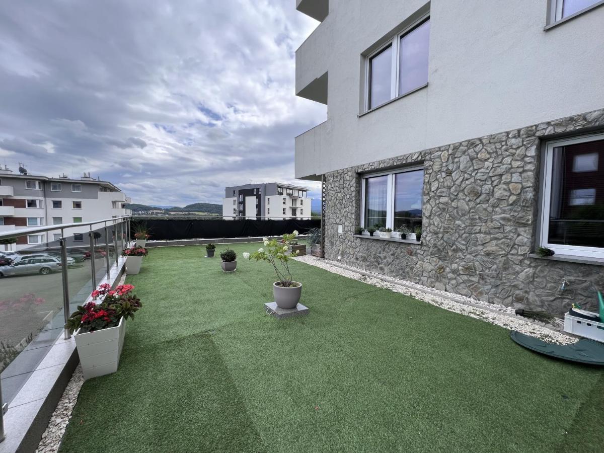 Apartament Z Tarasem Na Osiedlu Rakownica Jelenia Gora Bagian luar foto